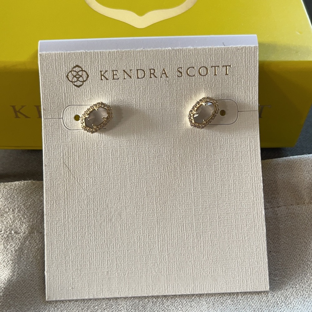 Kendra Scott Cade gold stud earrings in slate cats eye - new with box